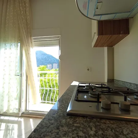 Antalya Apart 3*